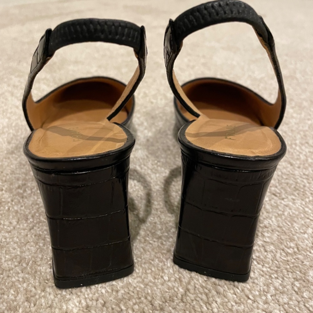 Frame Slingback Pumps - Picture 3 of 4